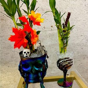 A set of skeleton and skulls for Halloween  AT: Gaston barn yard flea market